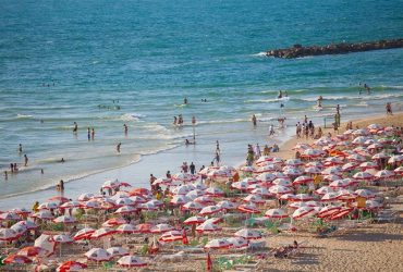 6681_ umbrellas beach _ Tel Aviv_norm